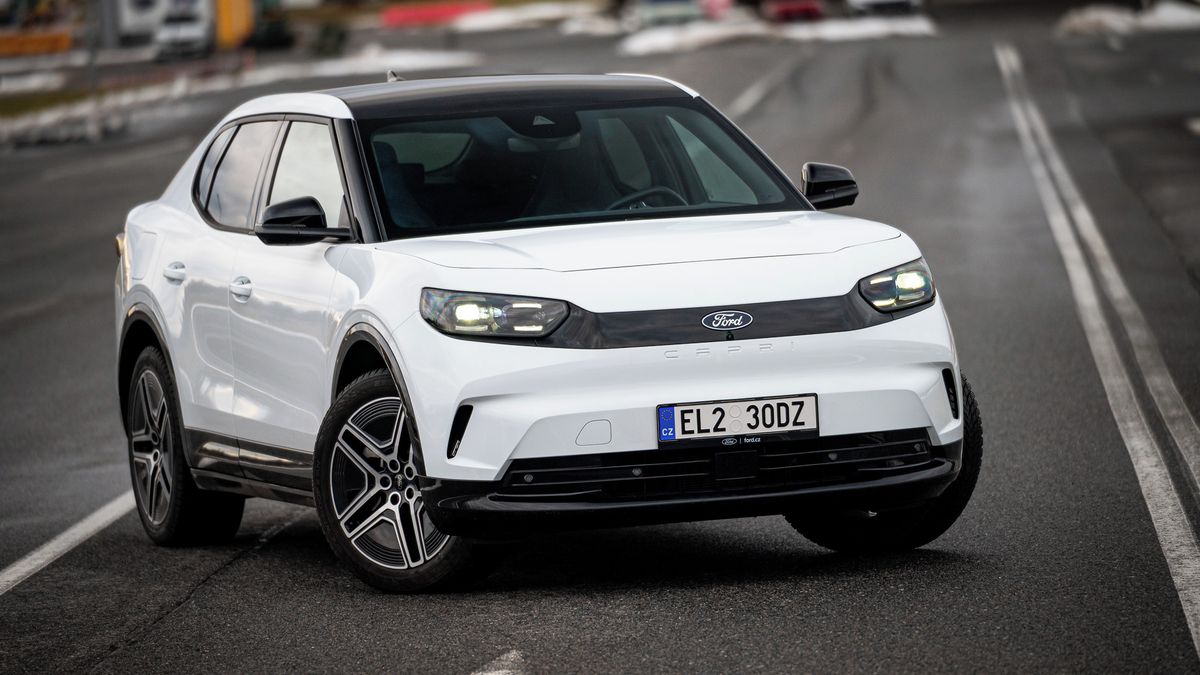 Ford v Česku plošně srazil ceny! Proti loňsku ušetříte desetitisíce hned u několika modelů